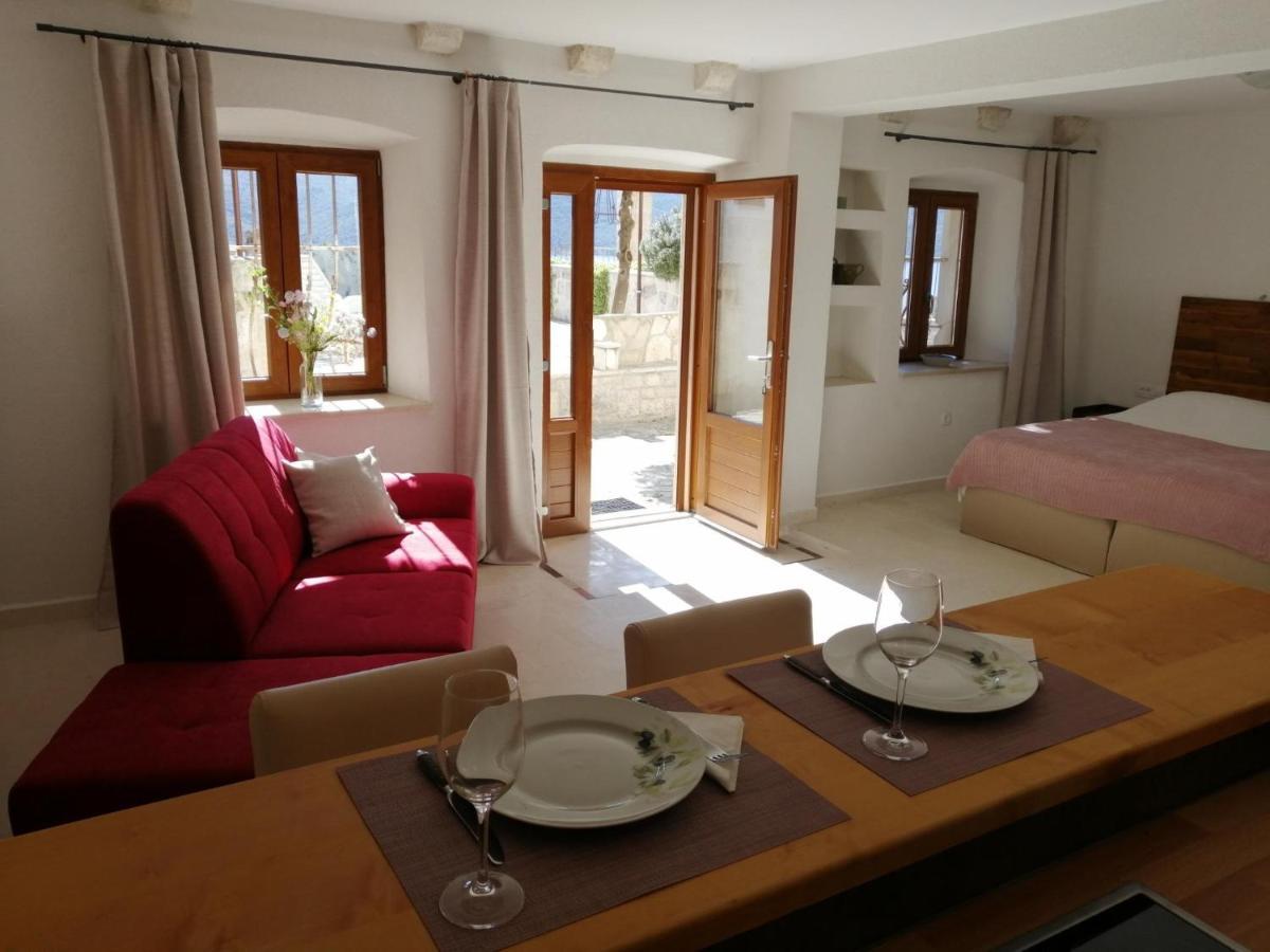 Apartments Kuca Nebeska فيغاني المظهر الخارجي الصورة